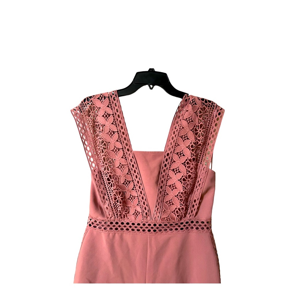 Ladies Lace romper - Picture 3 of 5